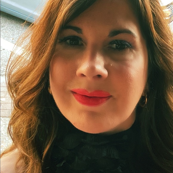 Meet your Posher, Colleen - Picture 3 of 4